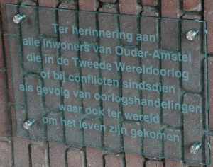 oorlogsmonument ouder-amstel